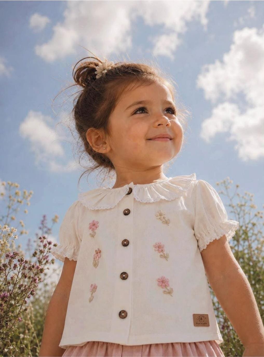 Blusa Infantil Bordada con Cuello
