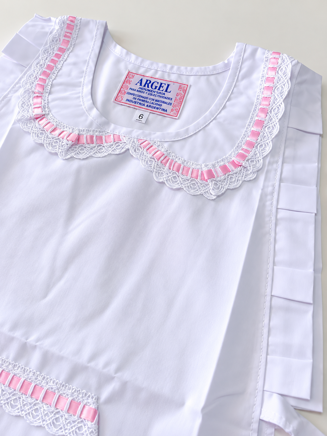 Delantal Infantil Blanco con Puntilla Rosa Económico
