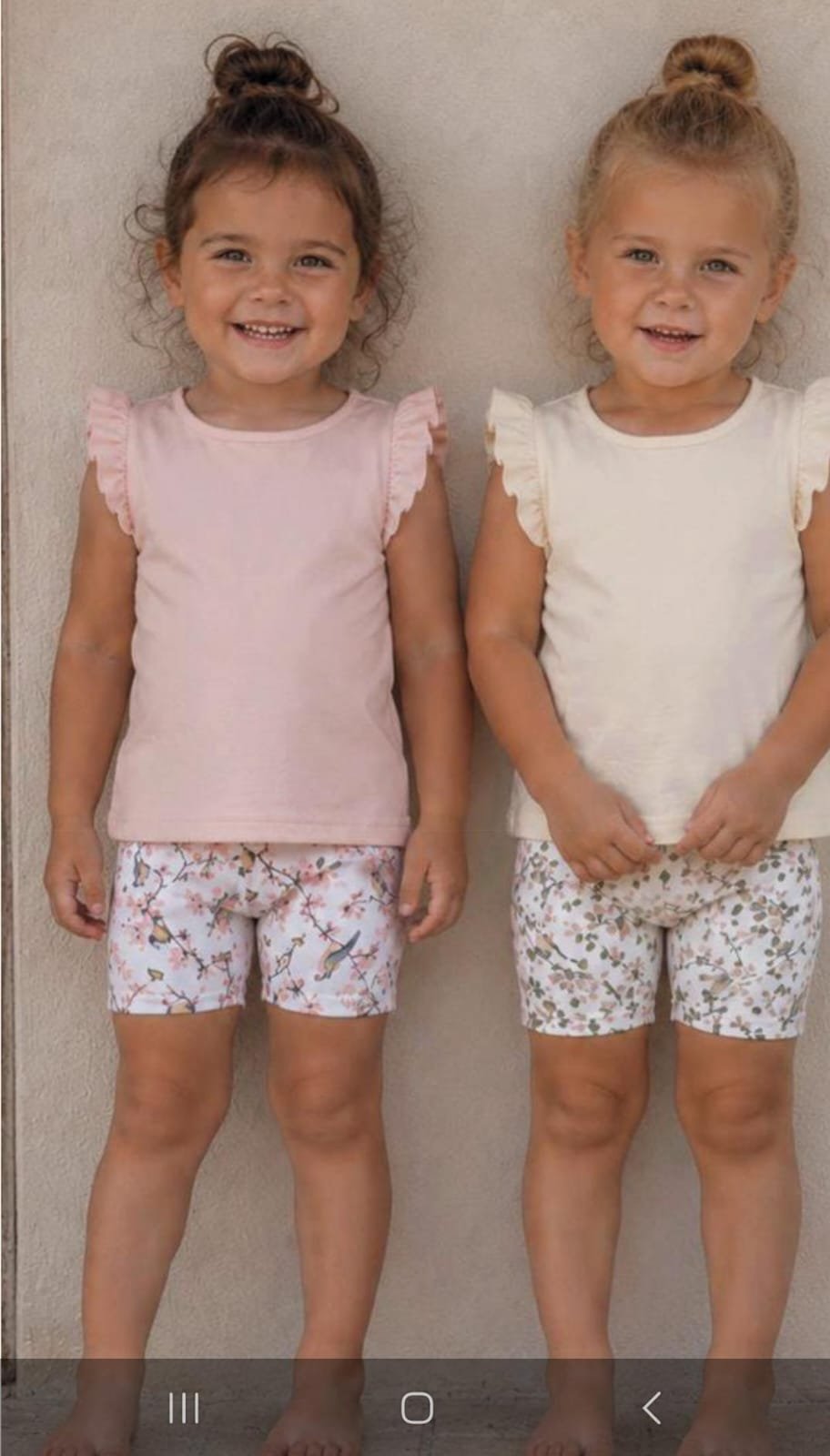 Conjunto Infantil Remera Rosa con Volados y Biker Floral